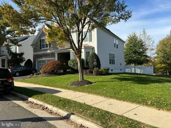$4,700 | 25563 Taylor Cres Drive, Chantilly, VA 20152