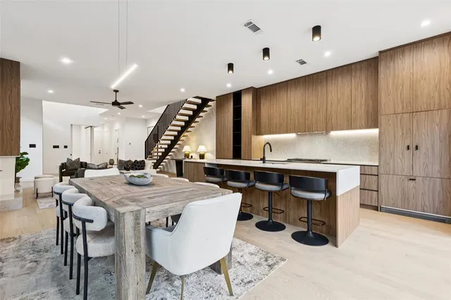 $1,145,000 | 5635 Matalee Avenue, Dallas, TX 75206