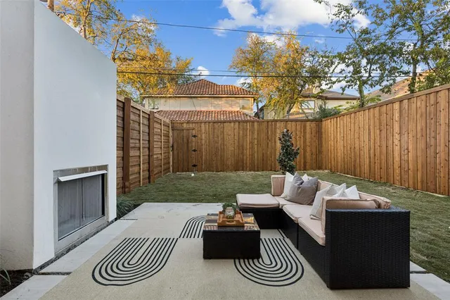 $1,145,000 | 5635 Matalee Avenue, Dallas, TX 75206