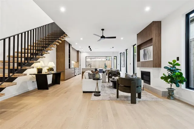 $1,145,000 | 5635 Matalee Avenue, Dallas, TX 75206