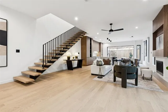 $1,145,000 | 5635 Matalee Avenue, Dallas, TX 75206