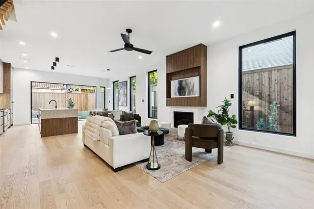 $1,145,000 | 5635 Matalee Avenue, Dallas, TX 75206