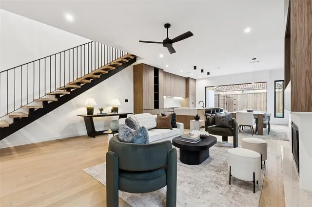 $1,145,000 | 5635 Matalee Avenue, Dallas, TX 75206