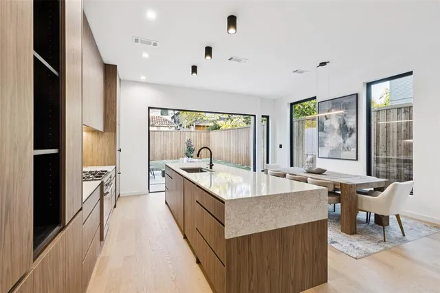 $1,145,000 | 5635 Matalee Avenue, Dallas, TX 75206