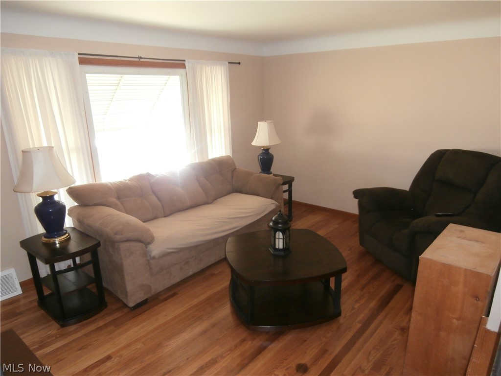 30136 Forestgrove Road Willowick, OH 44095 - Photo 2 of 11