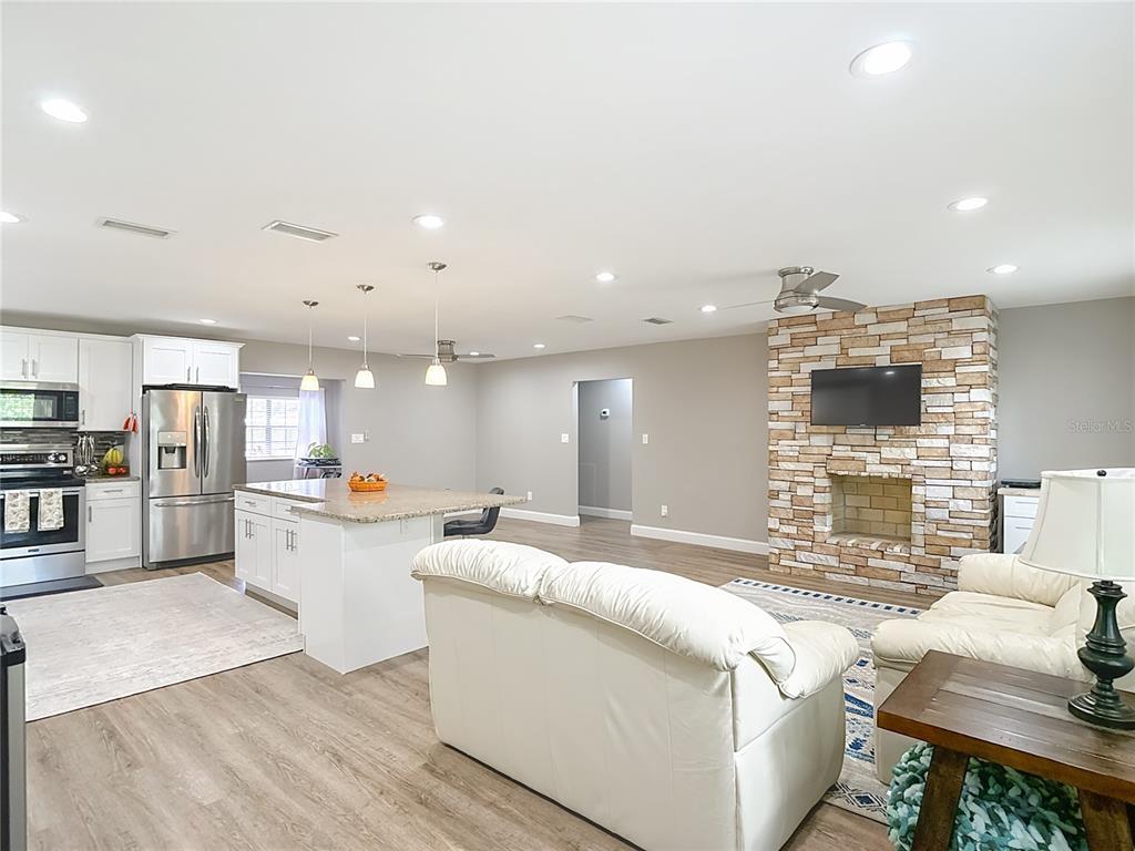 2207 Princess Way Brandon, FL 33511 - Photo 28 of 86 Gallery Image 28