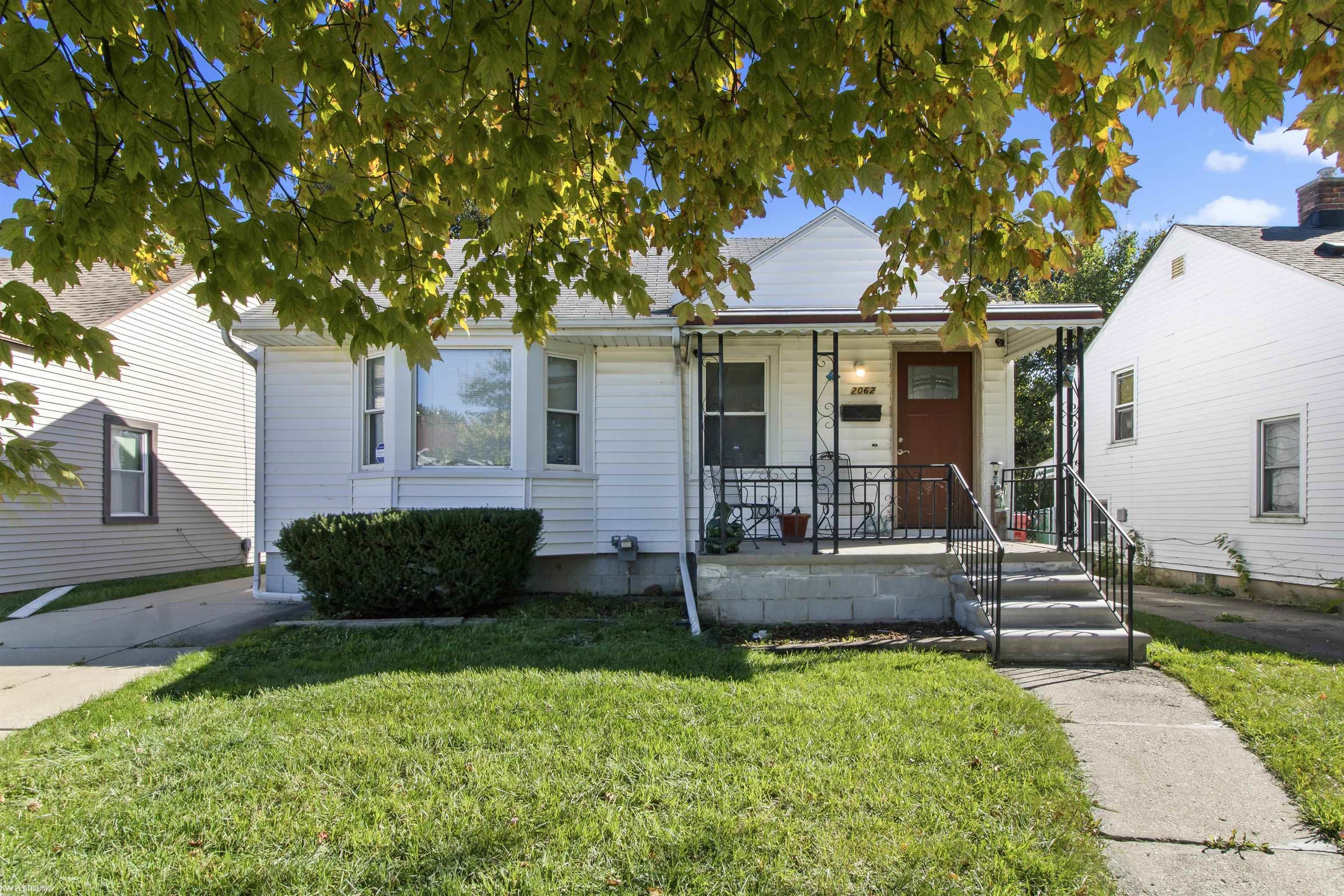 22062 Rausch Avenue Eastpointe, MI 48021 - Photo 2 of 23
