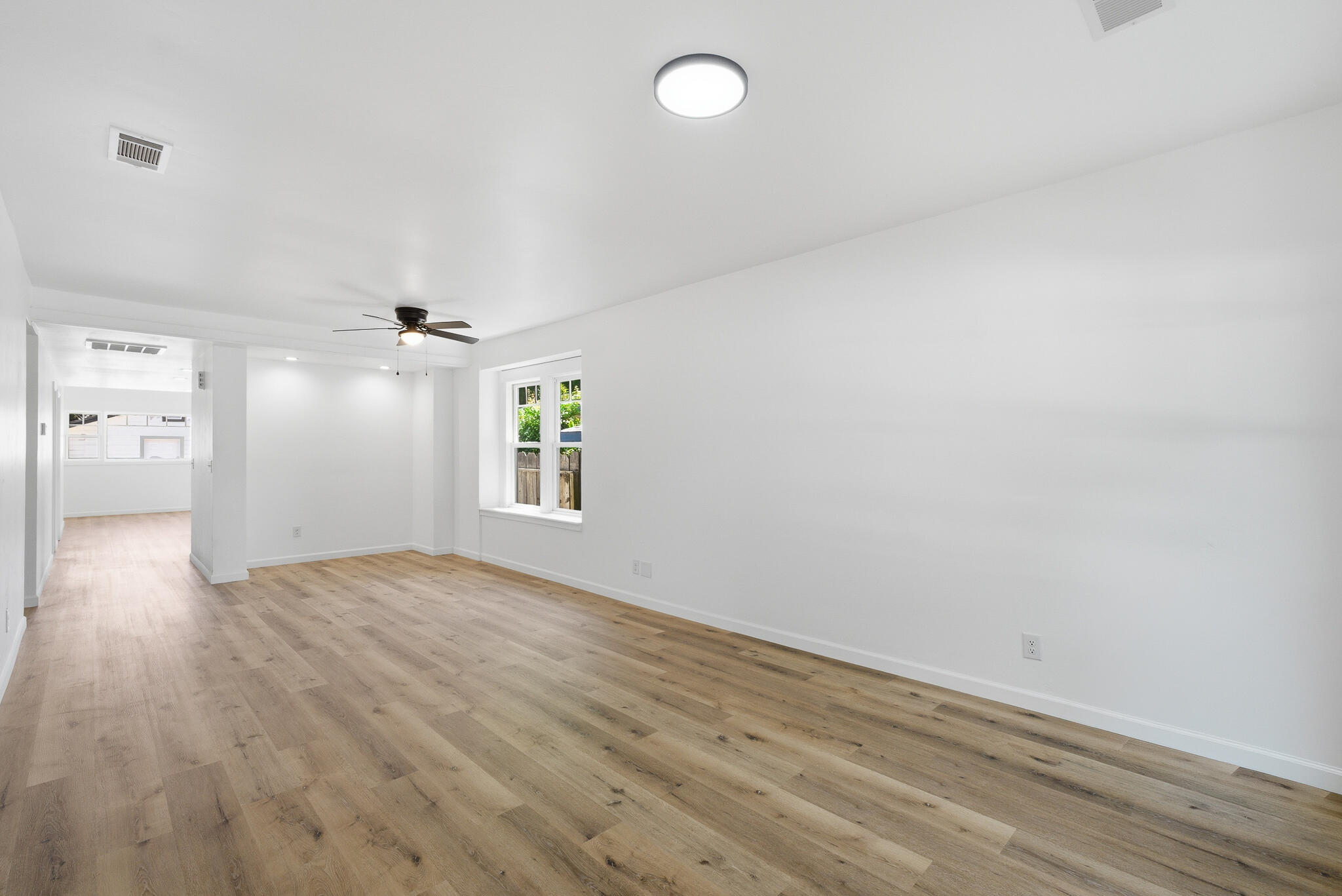 313 C Street Exeter, CA 93221 - Photo 4 of 28