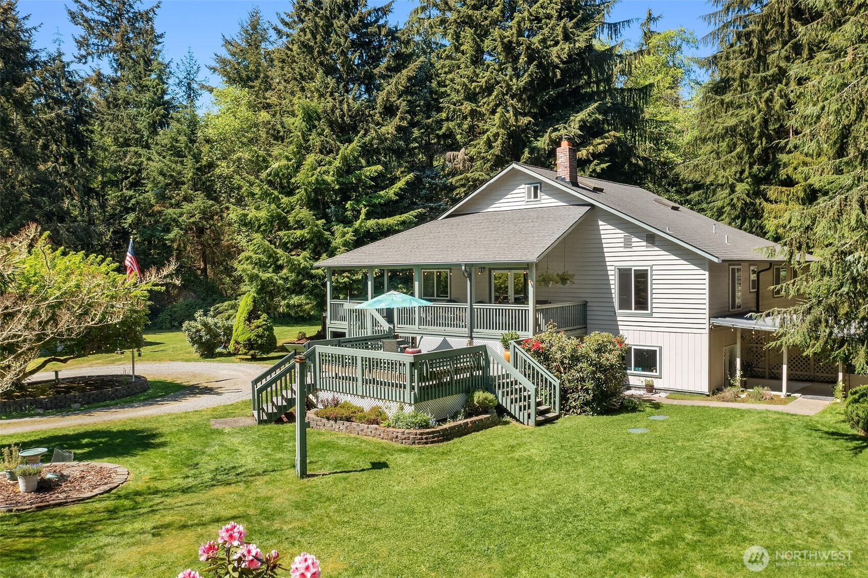 27428 97th Avenue Southwest Vashon, WA 98070 - Photo 2 of 33