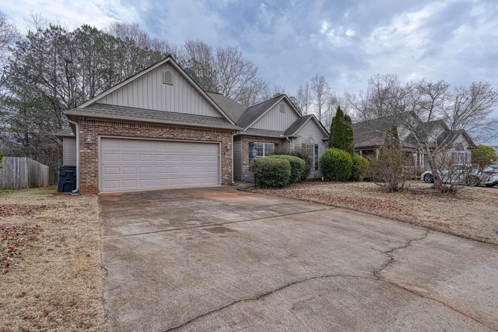 393 Split Oak Lane Inman, SC 29349 - Photo 2 of 34 Gallery Image 2