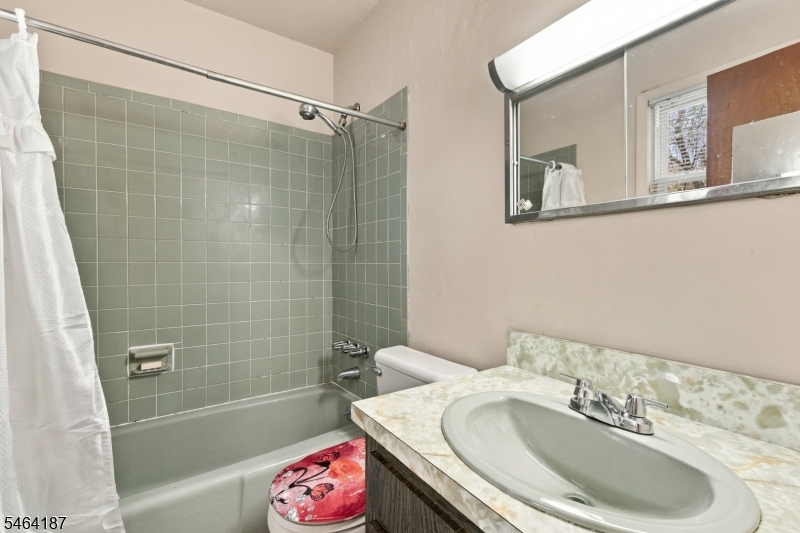 22 Summerall Road Somerset, NJ 08873 - Photo 14 of 24 Gallery Image 14
