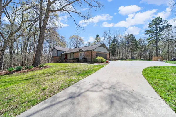 $715,000 | 208 Falcon Drive, Concord, NC 28025