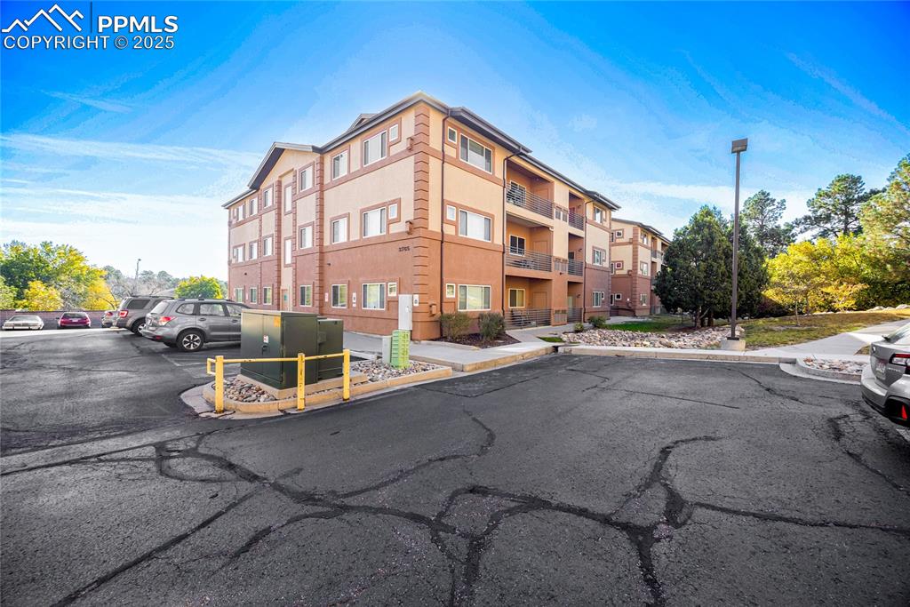 3765 Hartsock Lane, Unit 307 Colorado Springs, CO 80917 - Photo 3 of 37