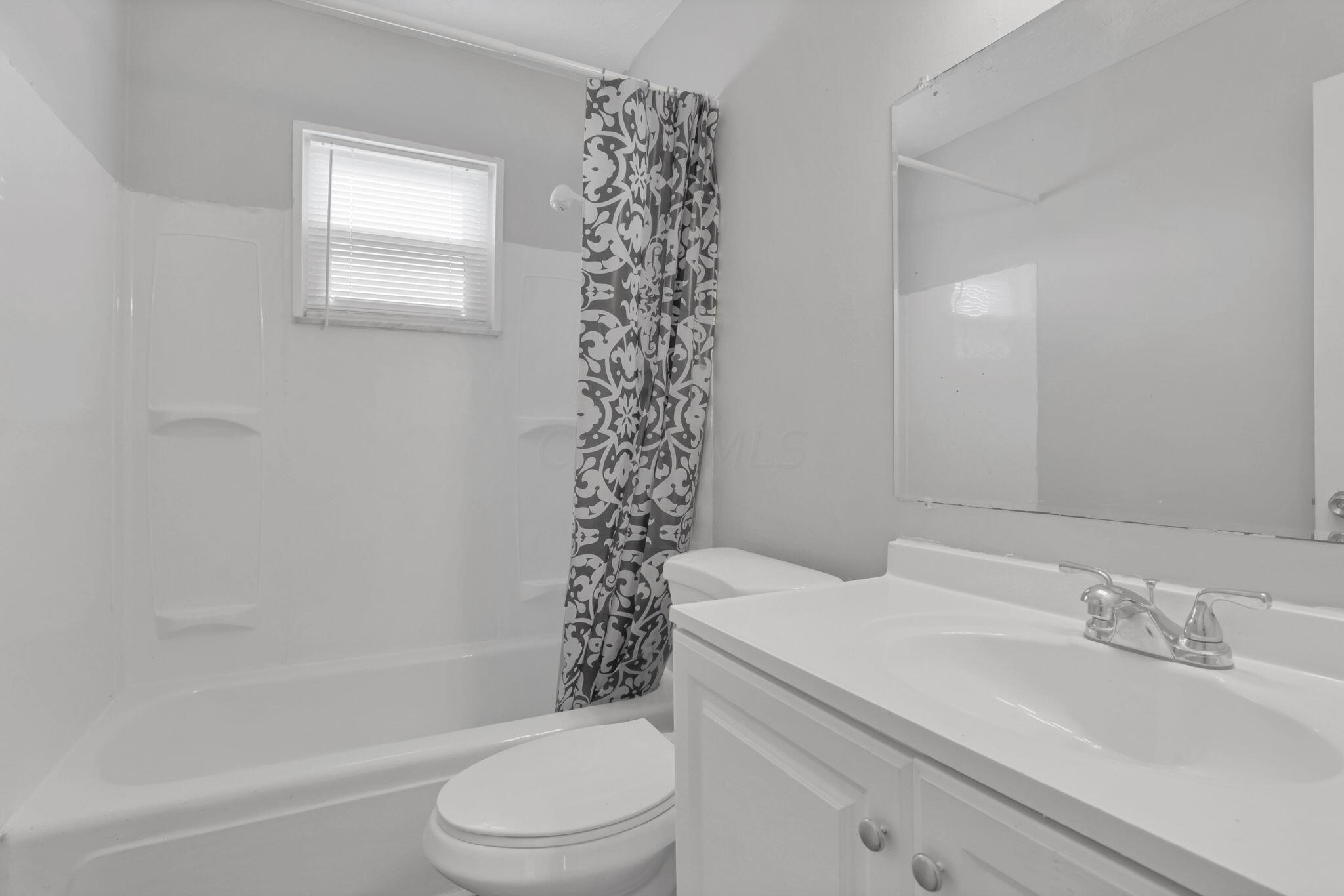 690 Kingsford Road Columbus, OH 43204 - Photo 41 of 80 45-web-or-mls-011A9573
