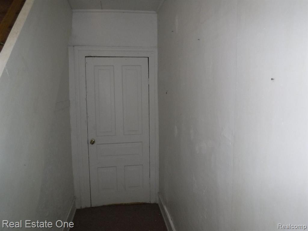 318 East Brooks Street Howell, MI 48843 - Photo 7 of 26
