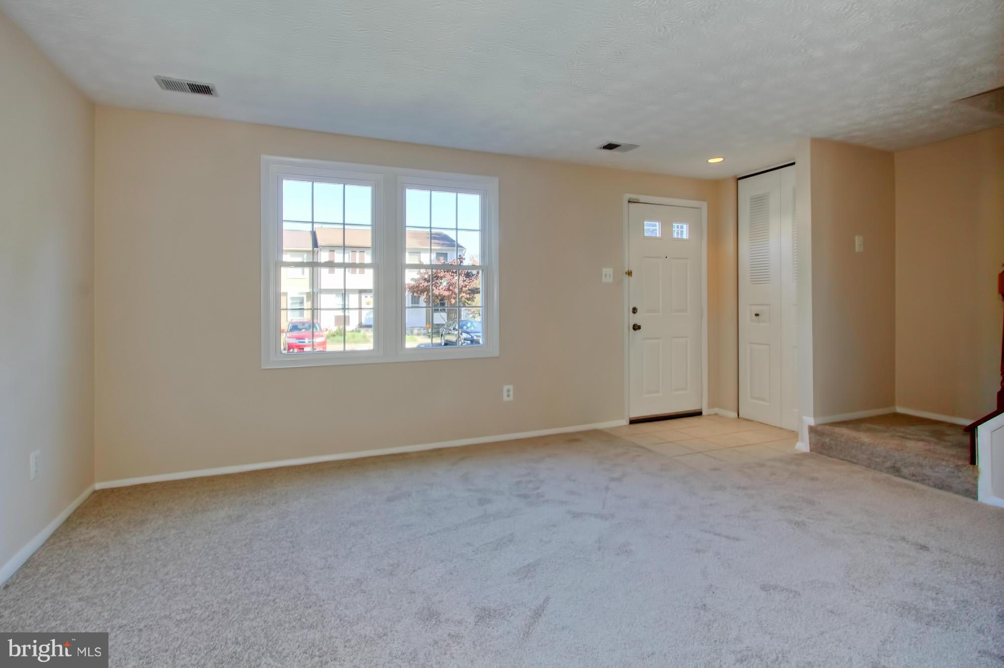 8307 Bark Tree Court Springfield, VA 22153 - Photo 5 of 29 Living Room