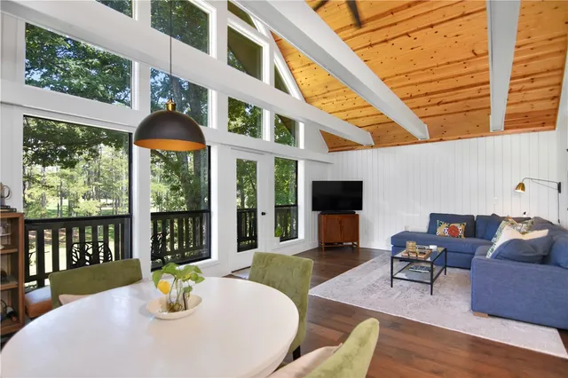 $269,900 | 900 Captains Cove Court, Unit 2, Salem, SC 29676