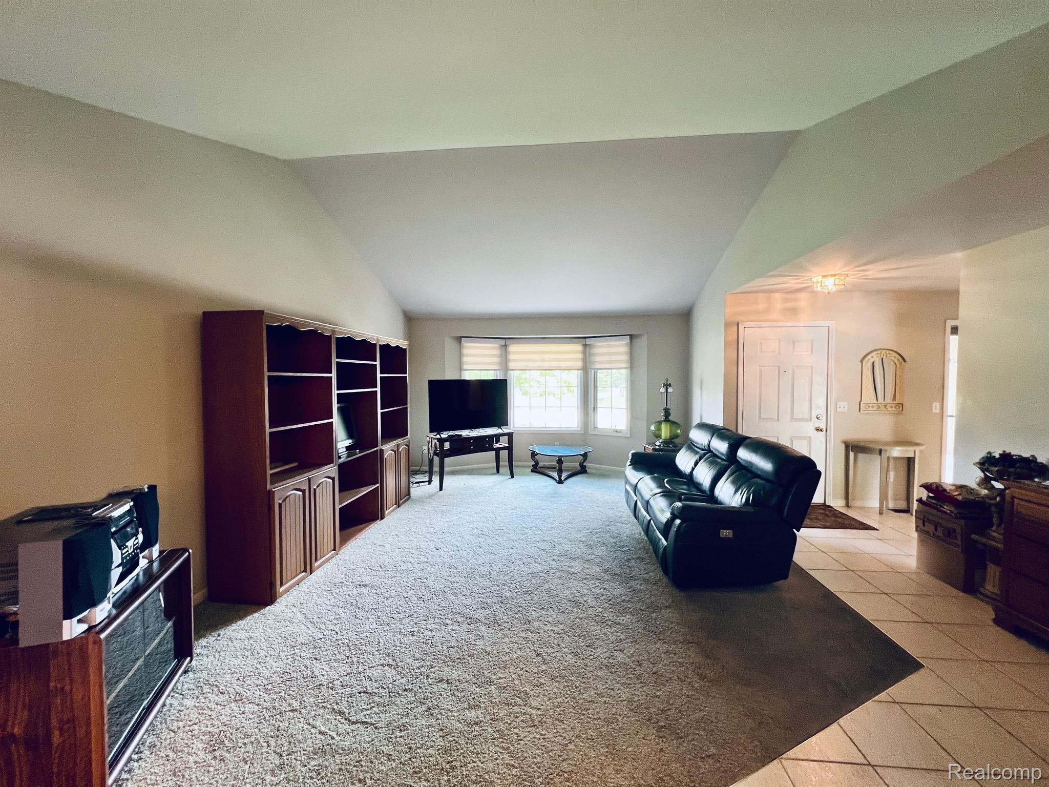 45360 Inverness Circle Macomb, MI 48044 - Photo 9 of 57 Gallery Image 9