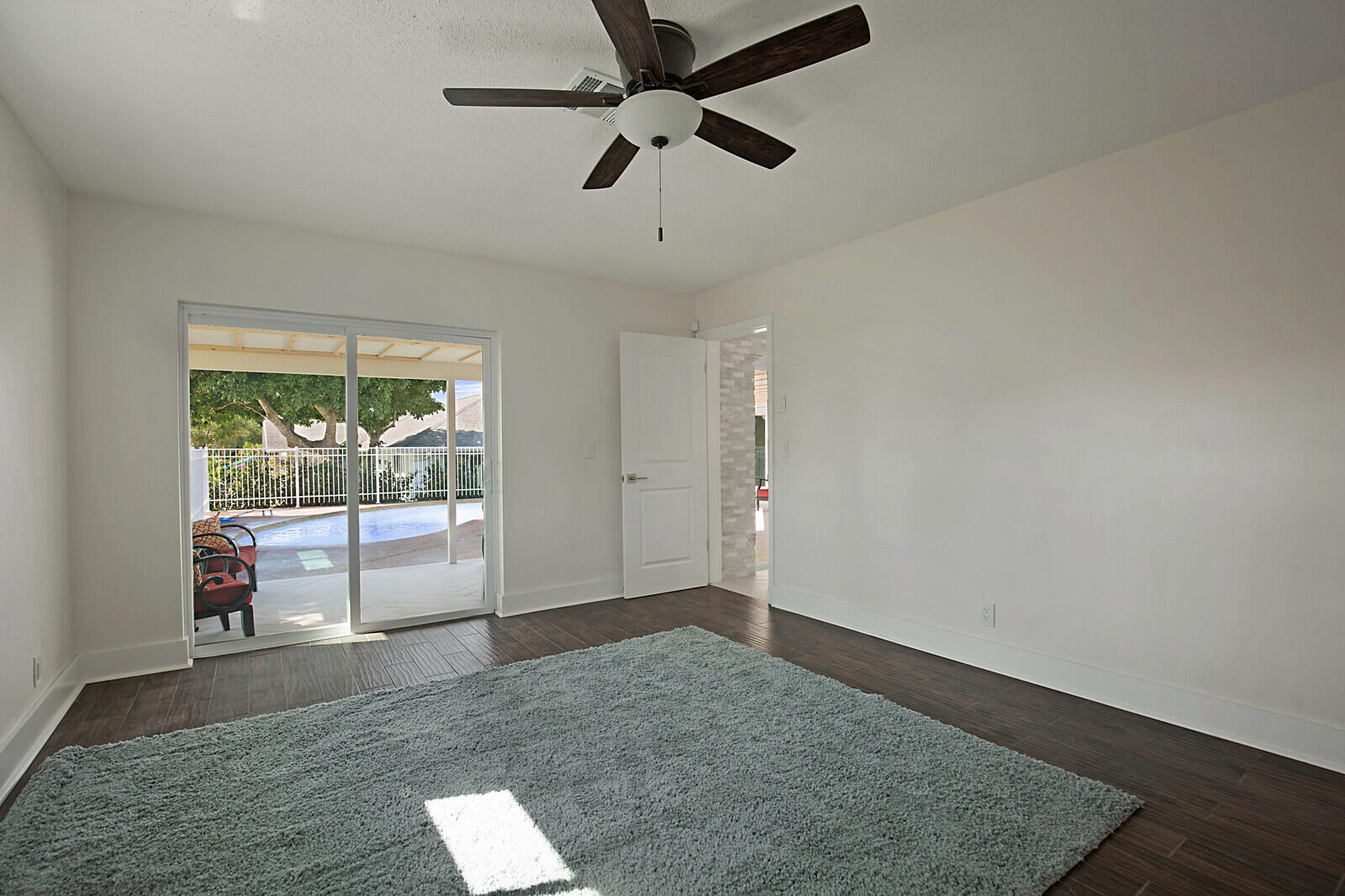1001 Northwest 4th Court Boca Raton, FL 33432 - Photo 10 of 26 07_1001_NW_4th_Court7_mls