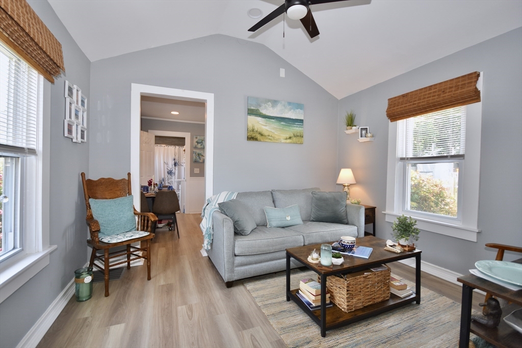 30 13th Street Wareham, MA 02558 - Photo 9 of 31