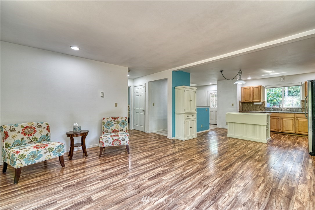 1497 Southwest Cook Road Port Orchard, WA 98367 - Photo 4 of 35 Gallery Image 4