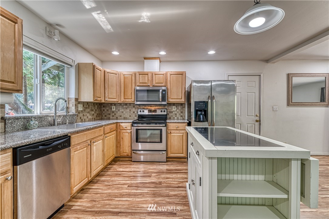 1497 Southwest Cook Road Port Orchard, WA 98367 - Photo 8 of 35 Gallery Image 8