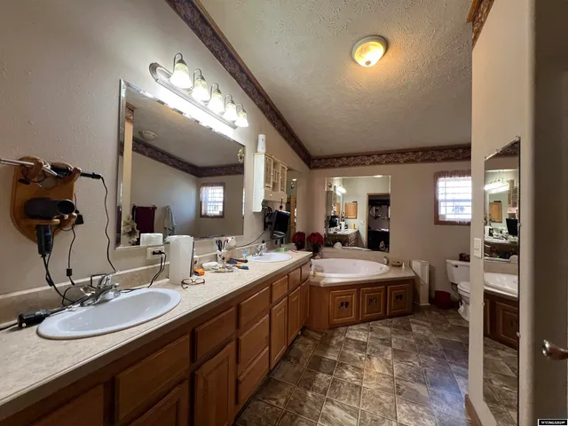 $279,000 | 85 Burlington Street, Lysite, WY 82642