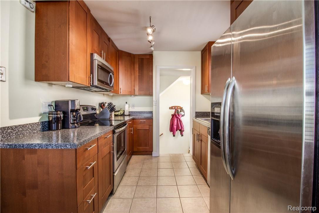 1349 Eaton Road Berkley, MI 48072 - Photo 11 of 31 Kitchen