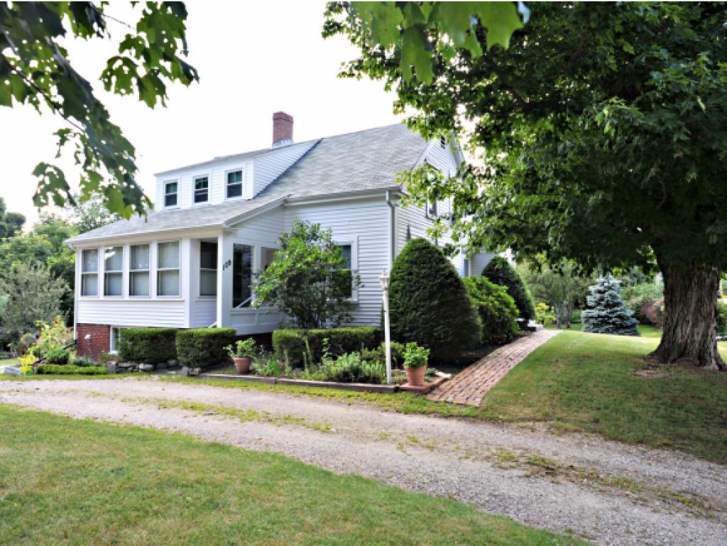 109 Main Street Atkinson, NH 03811 - Photo 1 of 28 Gallery Image 1