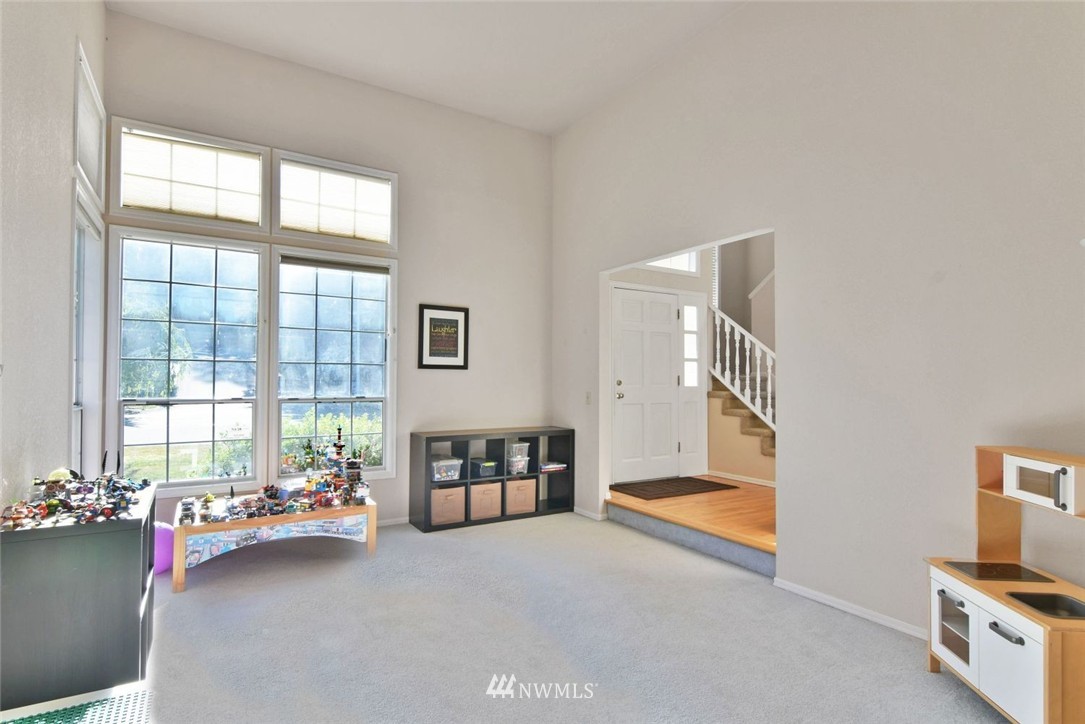 22405 6th Drive Southeast Bothell, WA 98021 - Photo 3 of 23 Gallery Image 3
