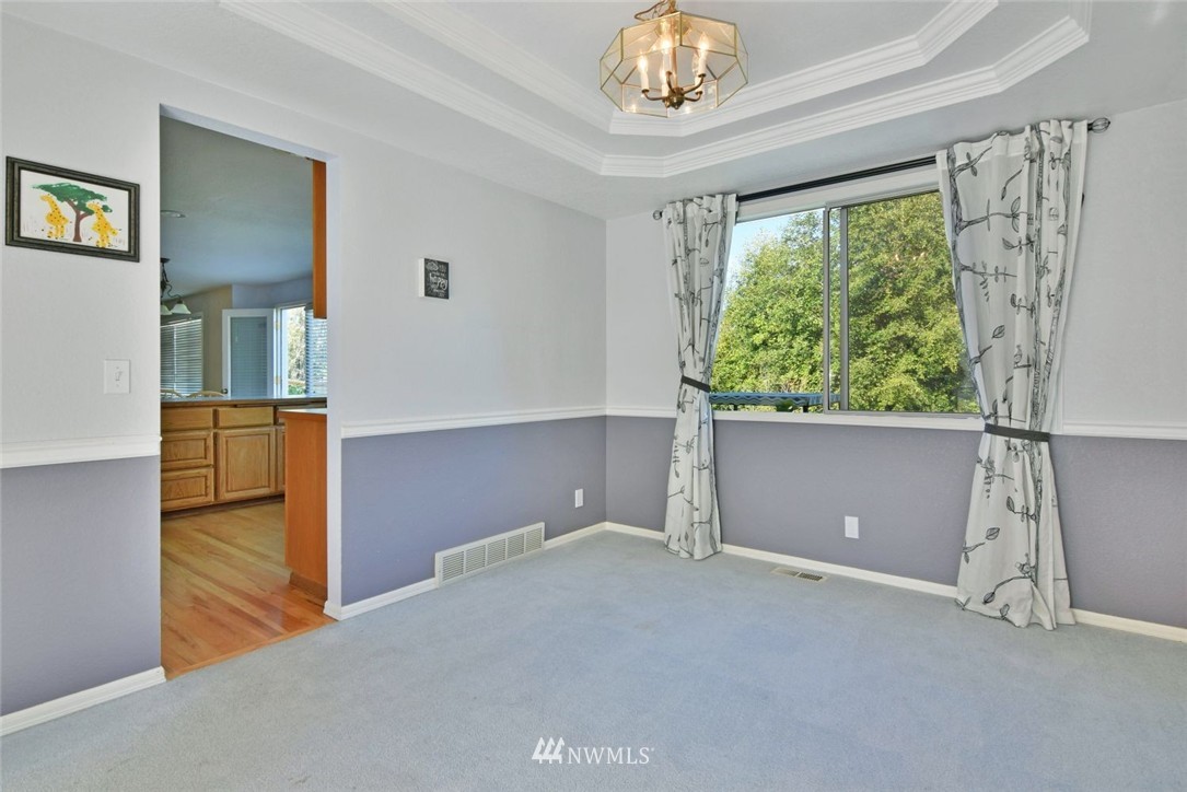 22405 6th Drive Southeast Bothell, WA 98021 - Photo 5 of 23 Gallery Image 5