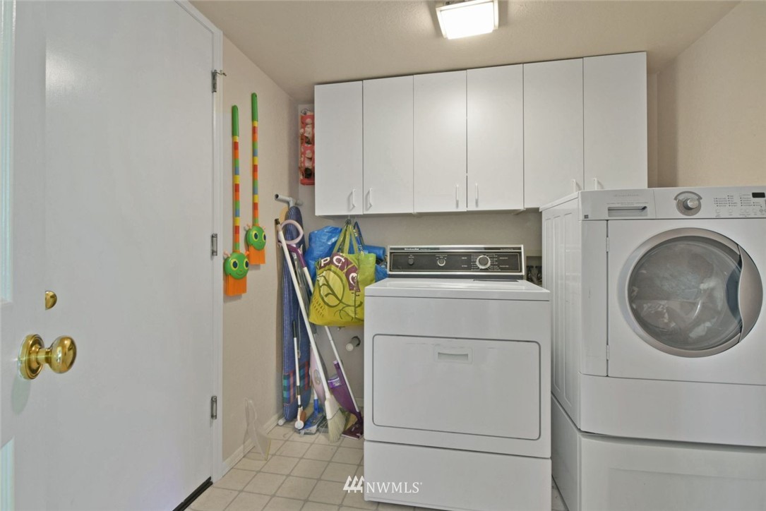 22405 6th Drive Southeast Bothell, WA 98021 - Photo 10 of 23 Gallery Image 10