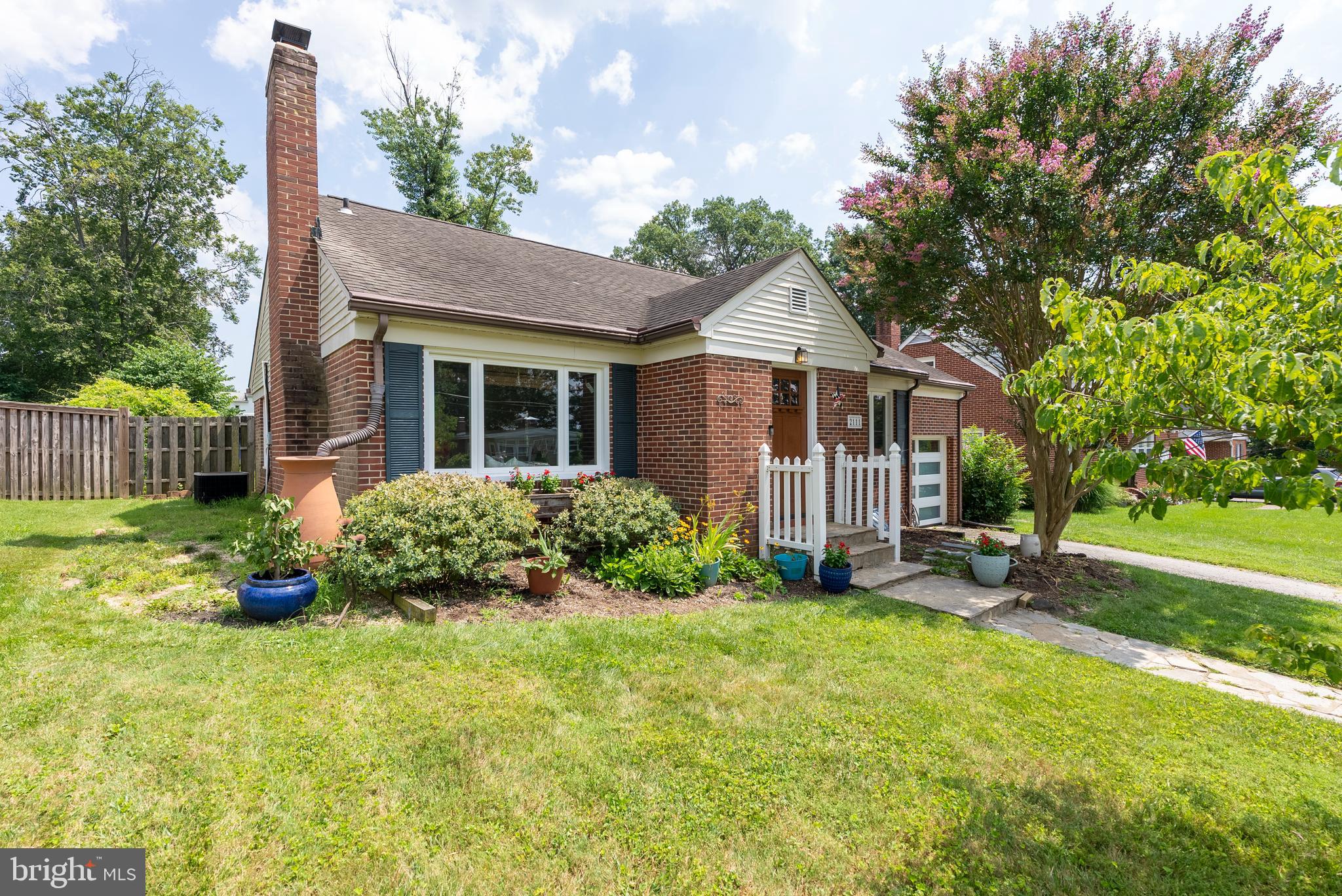 2111 Oak Lodge Road Baltimore, MD 21228 - Photo 3 of 39 Gallery Image 3