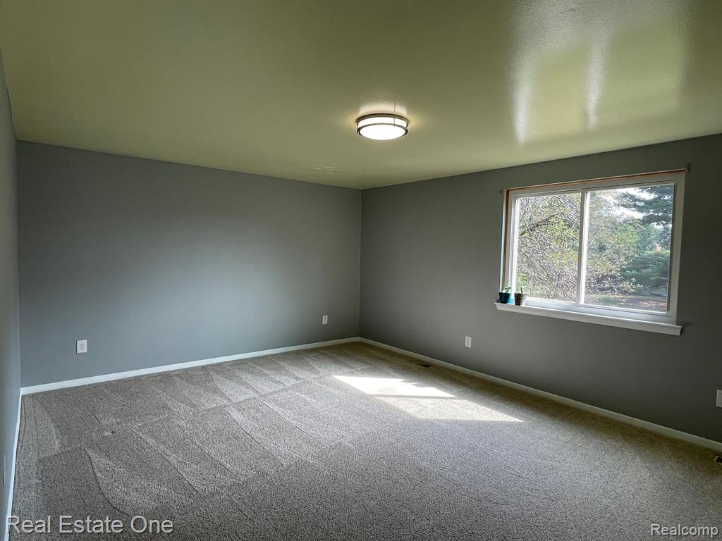 671 Castlebar Drive Rochester Hills, MI 48309 - Photo 15 of 18