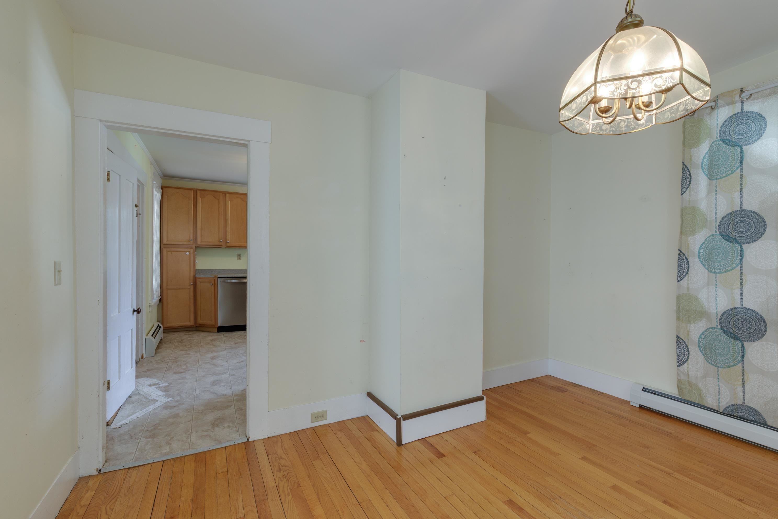 51 Laurel Street Concord, NH 03301 - Photo 8 of 35