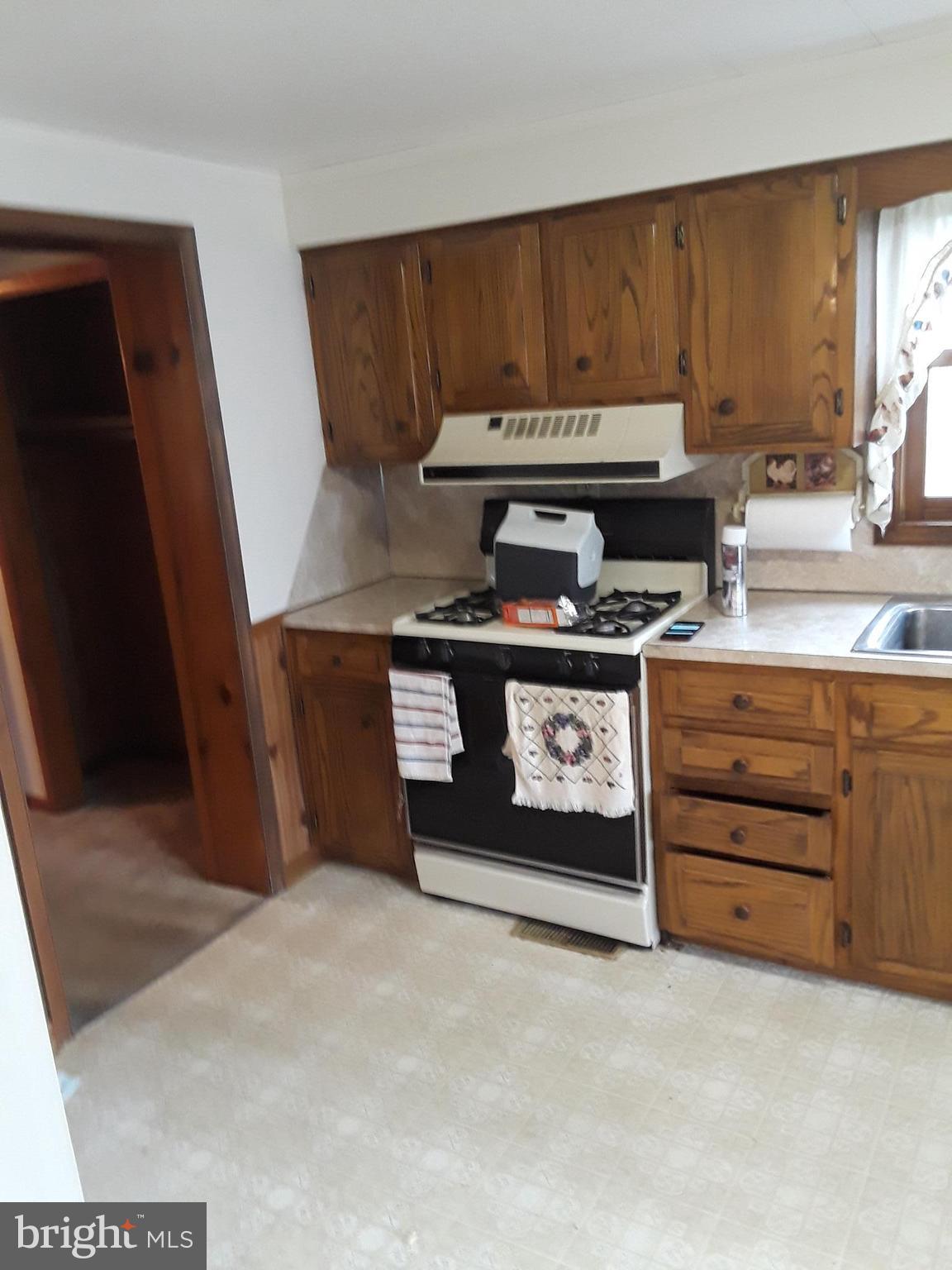 6114 Hess Road Hancock, MD 21750 - Photo 22 of 30 Kitchen