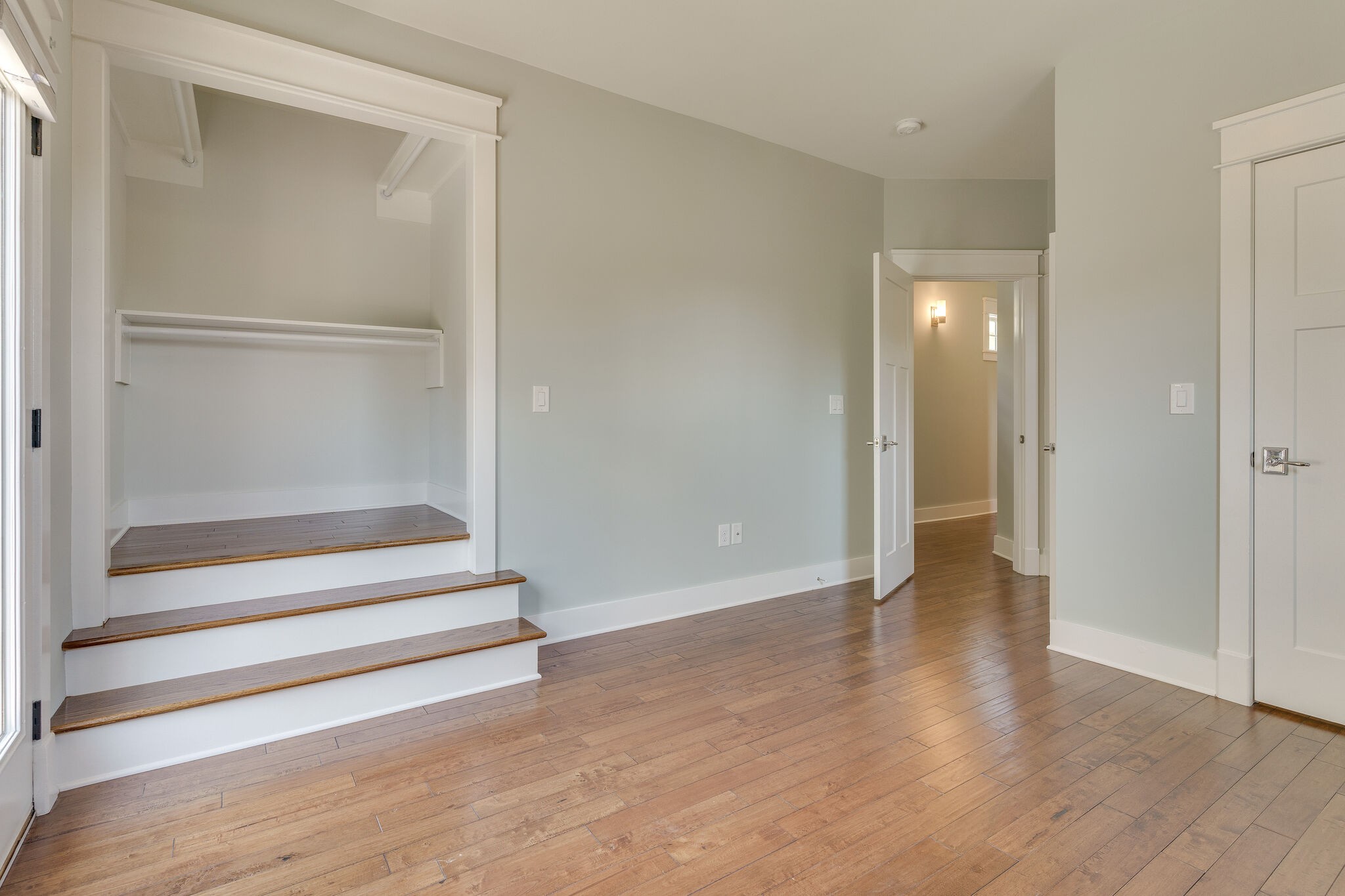 1711 Ridley Boulevard Nashville, TN 37203 - Photo 17 of 49 a view of entryway with wooden floor