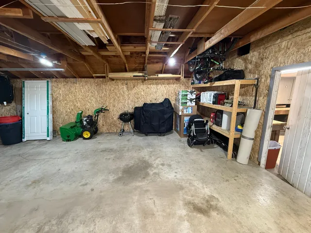 $184,900 | 505 West Van Dusen Street, Springfield, MN 56087