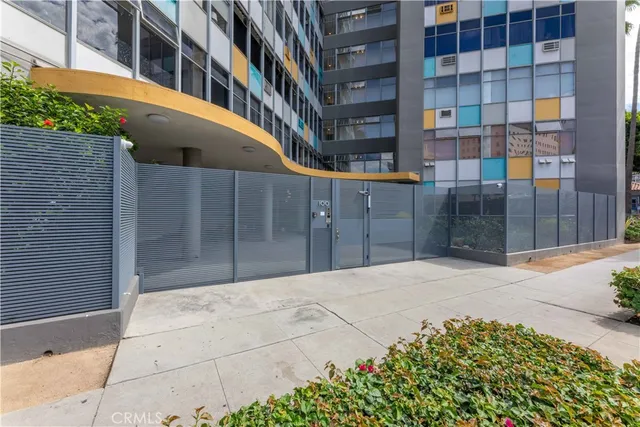 a view of building with yard