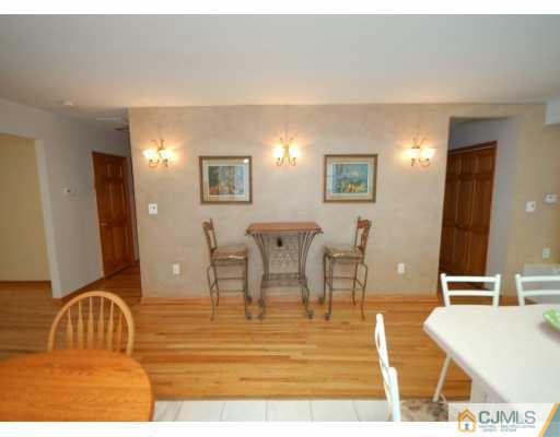 35 Parker Road Edison, NJ 08820 - Photo 5 of 8