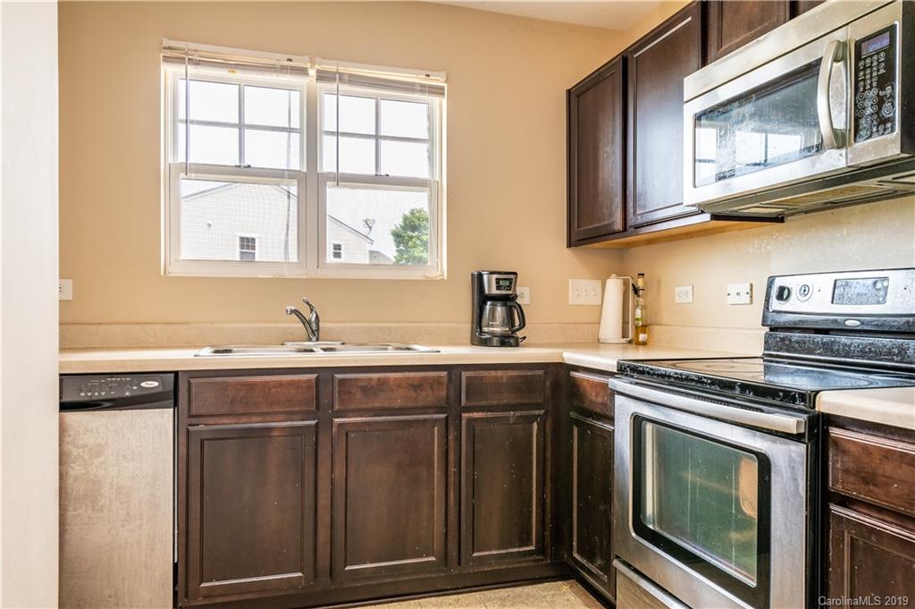 453 Hunters Dance Road Fort Mill, SC 29708 - Photo 2 of 10
