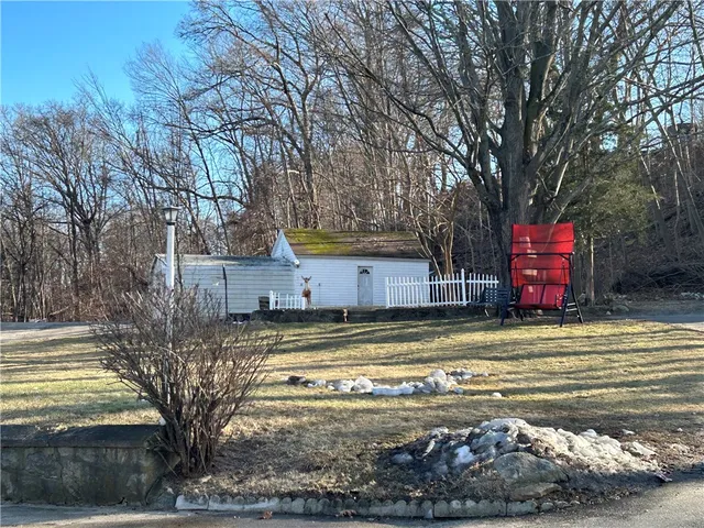 $1,950 | 907 Bernon Street, Unit 1, Woonsocket, RI 02895