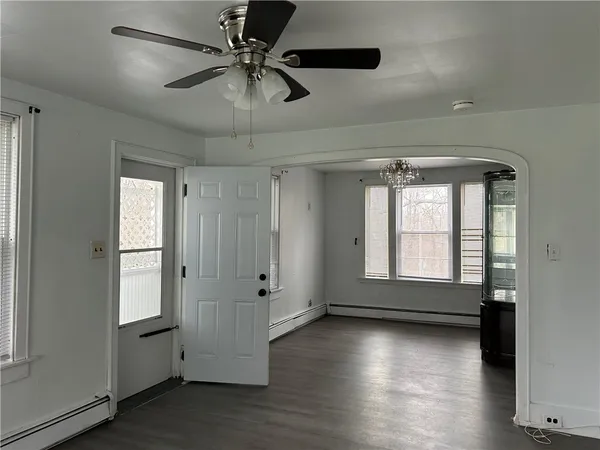 $1,950 | 907 Bernon Street, Unit 1, Woonsocket, RI 02895