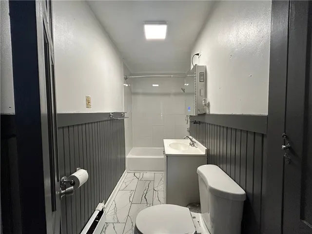 $1,950 | 907 Bernon Street, Unit 1, Woonsocket, RI 02895