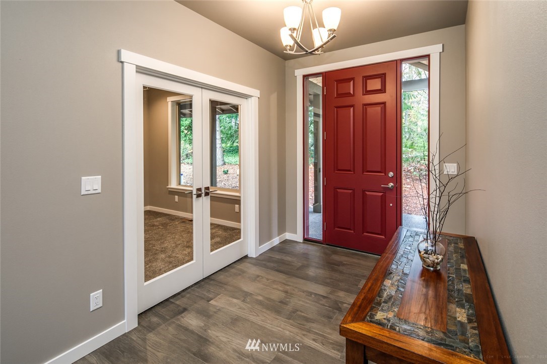 881 Palmer Road Bellingham, WA 98229 - Photo 2 of 25 Gallery Image 2
