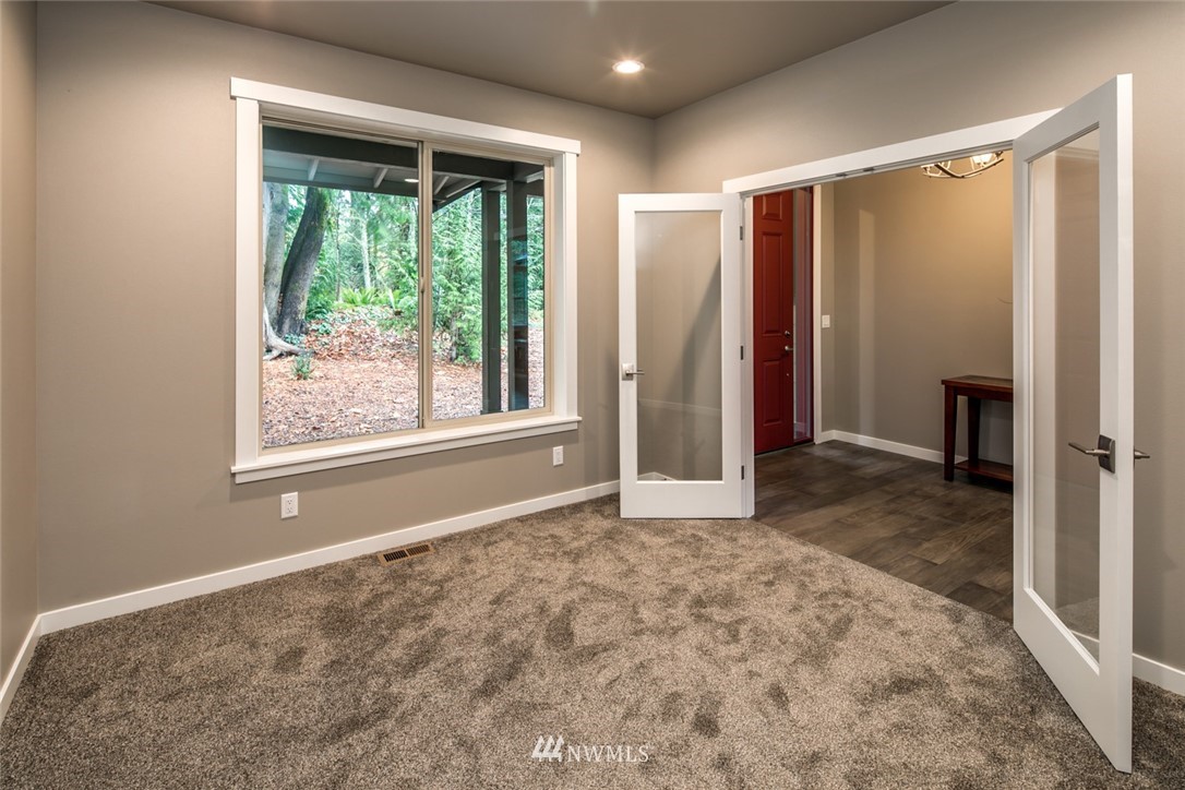 881 Palmer Road Bellingham, WA 98229 - Photo 3 of 25 Gallery Image 3