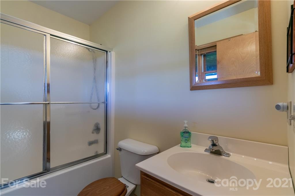 176 Owl View Road Bryson City, NC 28713 - Photo 15 of 41 Gallery Image 15