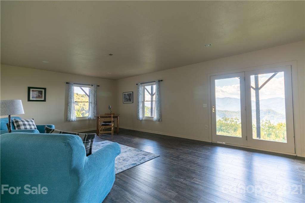 176 Owl View Road Bryson City, NC 28713 - Photo 27 of 41 Gallery Image 27