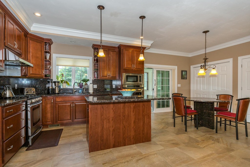 16 Hillsview Street Canton, MA 02021 - Photo 6 of 25 Gallery Image 6