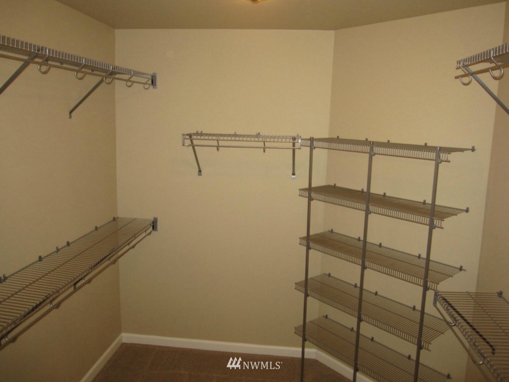 914 South 34th Place Renton, WA 98055 - Photo 15 of 21